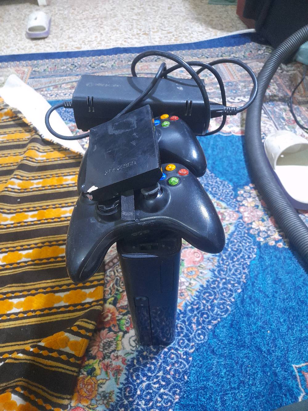 سلام عليكم اكس بوكس٣٦٠ البيع ويدات اثنين والعاب هوايه رايده ١٠٠ رسلوني على الوتساب 