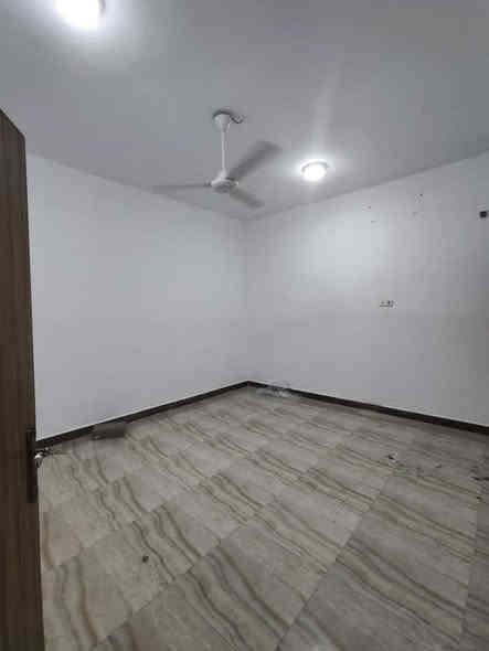 شقه طابق أرضي للأيجار 
تصلح لسكن العوائل 
العنوان /  الجنينه 📍
المساحه / 120 م 
المحتويات /  غرفتين منام + صاله + أستقبال + 
مطبخ + صحيات  
الأيجار / 650 الف  
للتواصل :
***********
***********
***********
