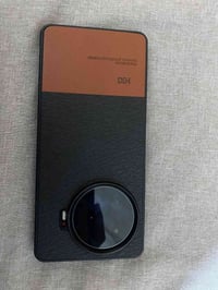 كامو ٣٠ برو • ٥G • ٢٥٦