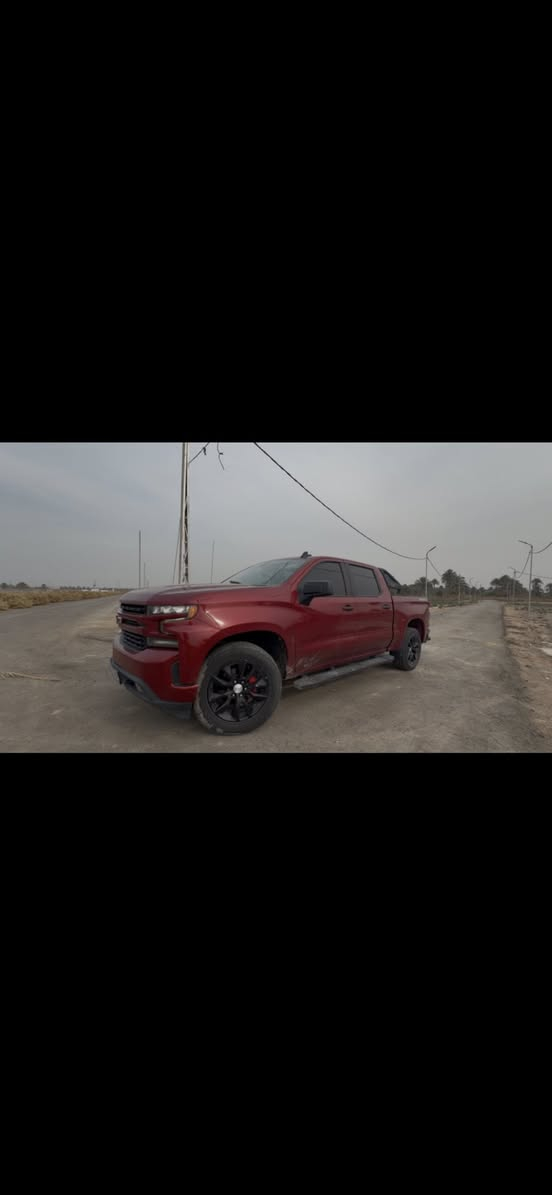 للبيع موديل ٢٢ بدي قصير باب طويل
٤ سلندر تيربو 
صبغ بنيد وجاملغين اماميه يعني ٣ قطع صبغ 
بدون شواصي كل الشواصي سليمه سعر ٢٤٠ وبي مجال 
مكاني حله 
***********
