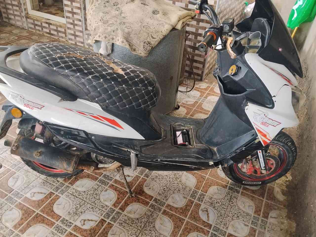 دراجه للبيع نضيفه
السعر450وبيهه مجال الاتصال *********** الديوانية
