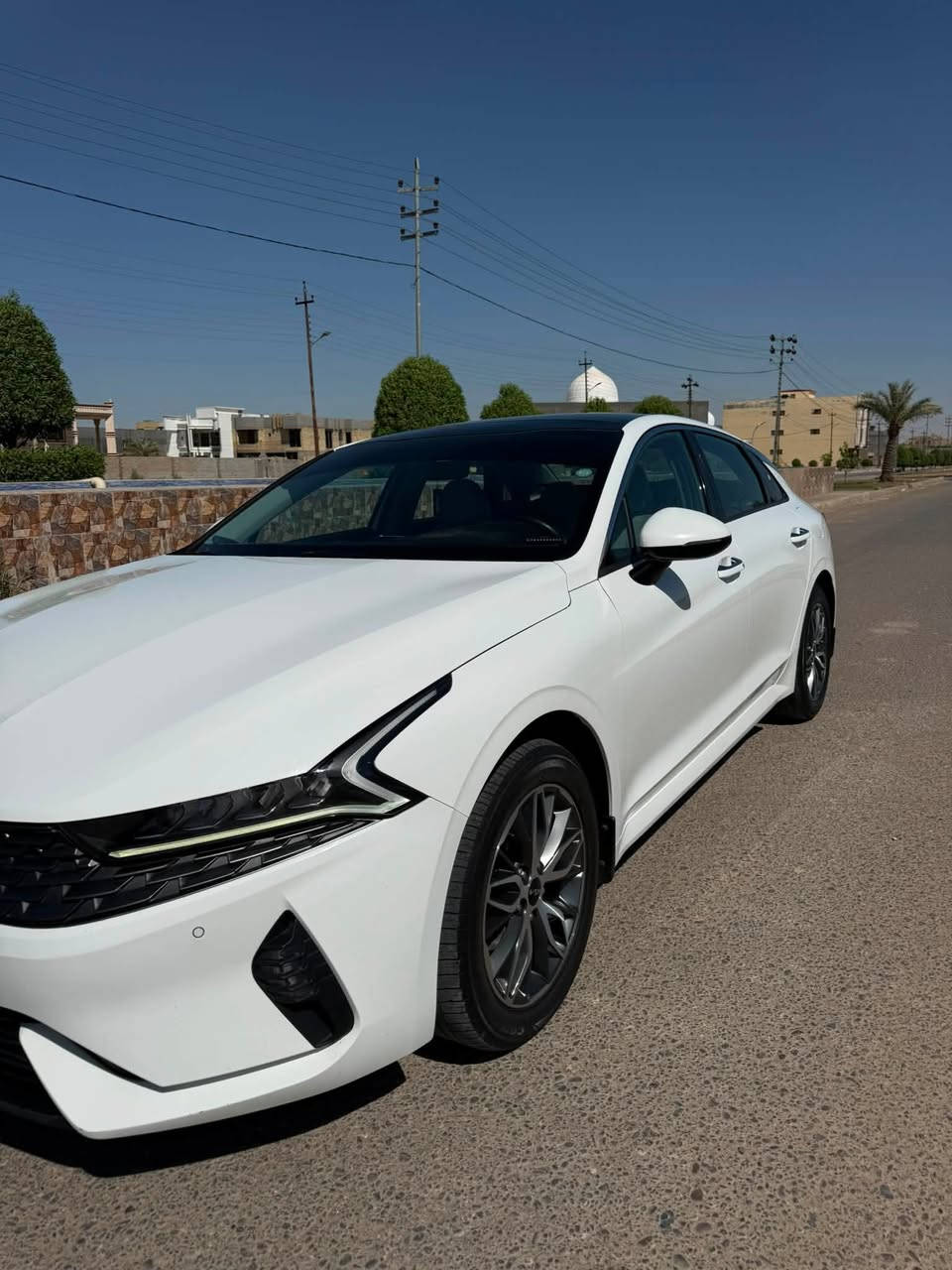 🚗للبيع: كيا K5 موديل. 2022

📍مكان السياره : الانبار _ الحبانيه

📞 للتواصل:*********** 

💰 السعر: 21,500 دولار (قابل للتفاوض)

📊 المسافة المقطوعة:85 ألف كم

🛠️ المحرك: 4 سلندر – 2000cc دوش

⚠️ حالة السيارة:

• وارد خليجي ✅

• كفالة عامة بدون أضرار ✅

⚙️ المواصفات:

• سقف بانوراما

• بصمة تشغيل + بصمة أبواب

• شاشة + كاميرا خلفية + حساسات

• كراسي جلد (كرسي السائق كهرباء)

• نظام تدفئة وتبريد بالمقاعد

• تبريد قطعتين (تحكم بيانو)

• تحكم مقود (ستيرن) جهتين

• نظام اوتو هولد + سايد بريك (هندبريك) بصمة

• أنظمة قيادة متعددة + مانع انزلاق

• شاشة كشف أعطال

• لايت زينون 4 عدسات + بك لايت LED + إشارات بالمرايا

• جنطة ذكية

📌 تفاصيل إضافية:

• رقم السيارة: سليمانيه الدولي الجديد

• (تحويل مباشر)

• لون السيارة: أبيض
