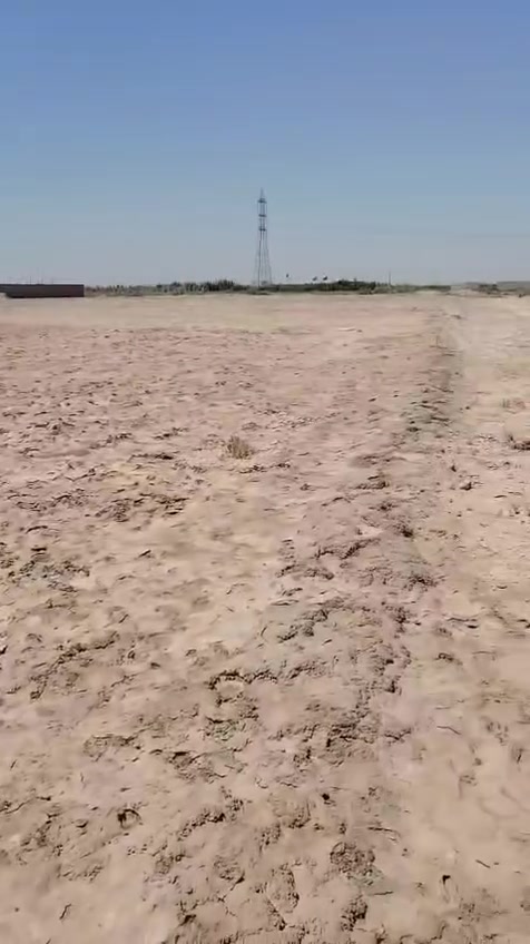 السلام عليكم عندي نص دولم للبيع الواجه 25 نزال 45 متوفر ماء و كهرباء مكان حي جوادين شراي يتصل على الرقم *********** جمعها 1125 متر
