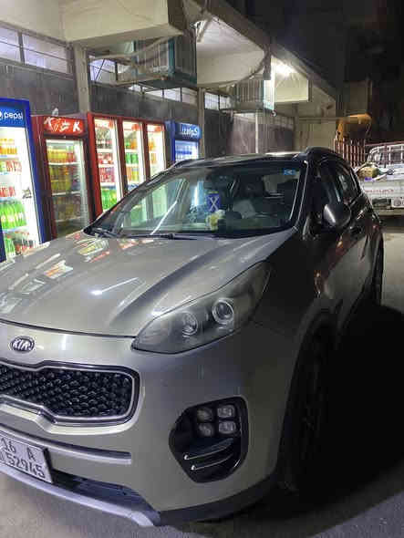 السلام عليكم سبورتج ٢٠١٧ واردكندي فول عدة البصمة رقم قادسية مشروع وطني السيارة كلين بدون حادث بيهة صبغ جاملغين اثر شخوط السعر١٤٠ مكاني بغداد قرب جزيرة بغداد للاستفسار ***********
