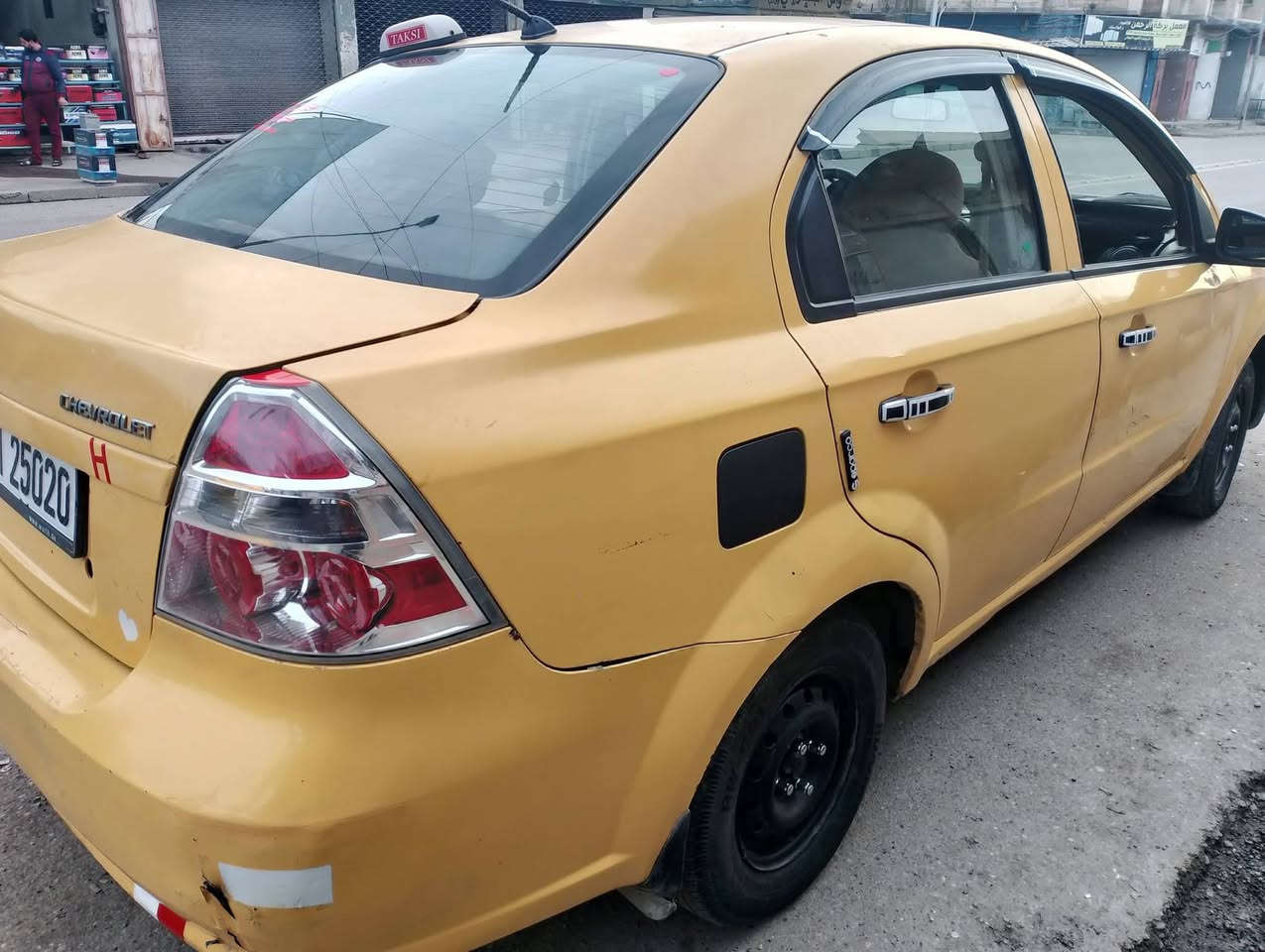 السلام عليكم افيو وارد كوري 
موديل 2010 
رقم نجف دولي شرط التحويل  
هيئه وغرامة صفر 
بيها كاربون بانزين 
محرك وكير شرط كير عادي محرك استرا 
طخم تاير امامي خلفي جديد 
ظررها جاملغ+باب اليمين وبدون دواخل شرط 
#السعر 52 وبيها مجال 
رقم الموبايل ***********
