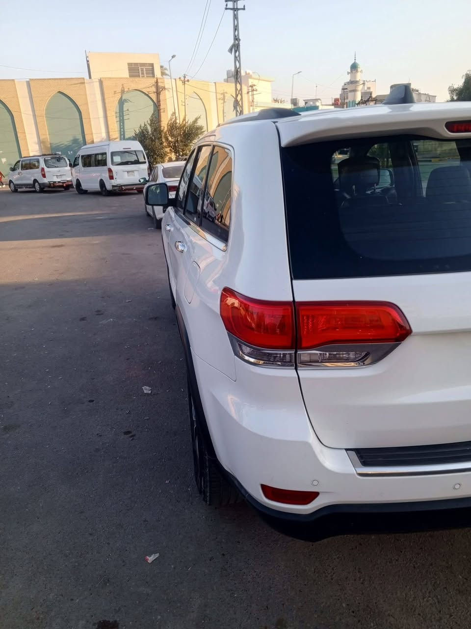 السلام عليكم ورحمه الله وبركاته عمي جيب موديل 17 رقم بغداد بسمي تحويل مباشر لمتد فول موصفات تبريد قطعتين مكينه 6سلندر بيه صبغ 4 قطع حملغين وبيبان الماميات صبغ ربع بيهن السعر 180 وبيه مجال ***********
