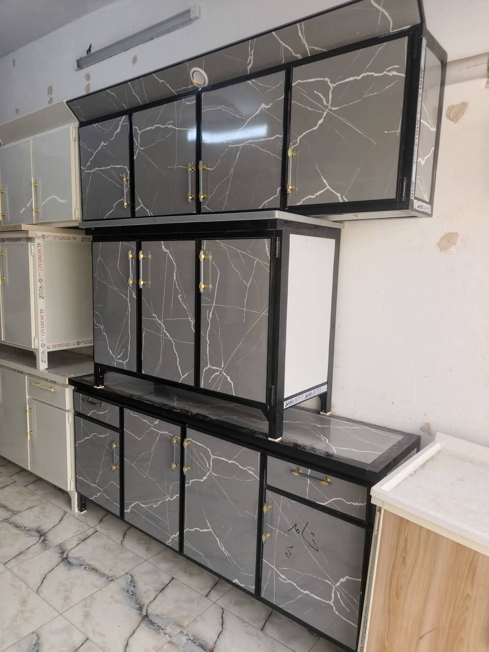 سلام عليكم معرض اثاث ثامر الزين يتوفر  مبردات شرط شغل الانضافه سنك من متر الى المترين جديد مستخدم كاونترات جديده الوان مميزه الاعنوان تكريت القادسيه قطعه 500مجمع الطبي الاستفسار *********** خط او وتس
