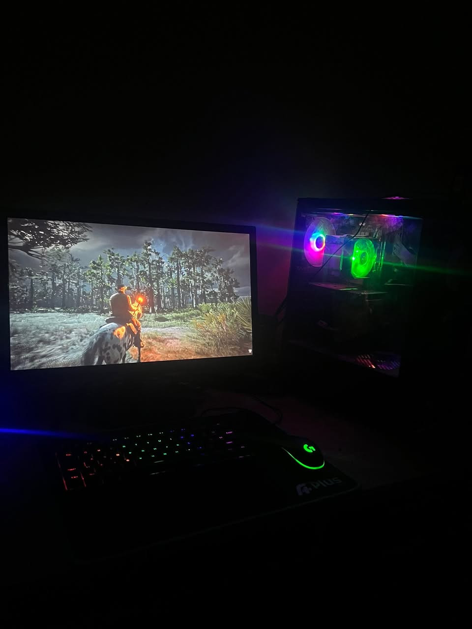 🔥 للبيع Gaming Setup كامل بحالة ممتازة 🔥

🖥️ مواصفات الجهاز:

✅ Intel Core i5-10400F Processor
✅ NVIDIA GeForce GTX 1650 SUPER 4GB
✅ RAM 16GB HyperX DDR4 2400MHz
✅ SSD Kingston NVMe 1TB
✅ SSD WD Green 240GB
✅ Motherboard H410M HD3P
✅ كيس RGB مع زجاج جانبي

🎮 الجهاز مجرب على ألعاب مثل:
• Red Dead Redemption 2
• Spider-Man Remastered
• Ghost of Tsushima
• Resident Evil 9 
• Hitman World of Assassination
• GTA V
• Battlefield 4
وغيرها من الألعاب.

🖥️ شاشة LG Full HD 22 Inch
⌨️ كيبورد ميكانيكي Zifriend T60 RGB
🖱️ Logitech G102 LIGHTSYNC Gaming Mouse
🎧 سماعة Gaming Fantech HG11

✅ الجهاز نظيف وشغال 100%
✅ جاهز للاستخدام مباشرة
✅ مناسب للألعاب والدراسة والاستخدام اليومي

💰 السعر: 370 دينار غير قابل للتفاوض

 
📞 للتواصل: (0785415557)


**إذا كنت صاحب هذا الإعلان وتريد حذفه لأي سبب، رجاءا أرسل رسالة إلى الدعم الفني**