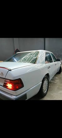 مرسيدس ٣٠٠ • ١٩٩٢ • بدون صبغ