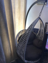 مرجوحة للبيع حجم كبير مع زنجيل للتكبير او تصغير طول المرجوحة السعر 100...