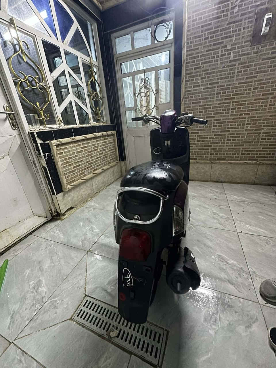 سلام عليكم بوليس للبيع شرط حاوية برغي مامفتوح بيها كلة بلادي وماصرلها هواي من نازلة من الحاوية سعر 775 وبيها مجال ***********
