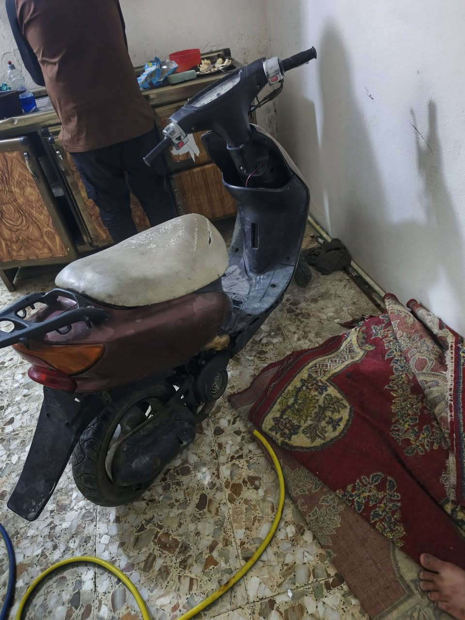 دراجه عصفوري فحل شغل وتمشي بيها خمده فقط 
مدينه الصدر السعر ١٠٠ ألف قفل 
***********
