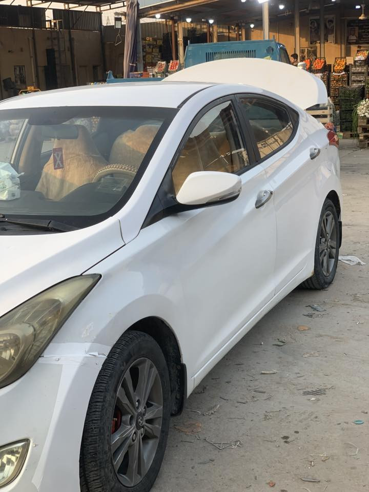 النترا موديل ١٣خليجي  محرك 1600 دكشن عالي اربع حساسات 
سياره. بدون ضربه بيها بارد ٣قطع شوف العين 
محرك وكير كفاله سعرها مناسب وجوه السوك ب٨٨ حك الجيه فقط
***********
