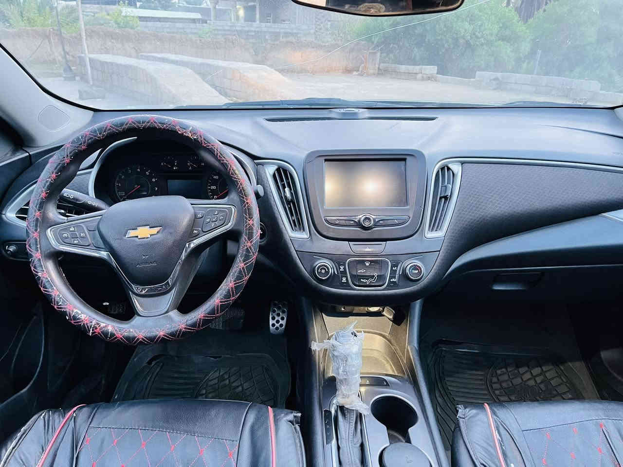 السلام عليكم
للبيع 
ماليبو ٢٠١٧ 
تيربو ١٥٠٠ 
اربع بصمات 
فول عدا الفتحه 
رقم سليمانيه 
السعر ٩٥ وبيه مجال

اتصال  : ***********
مكان السيارة : صلاح الدين  /الظلوعيه
