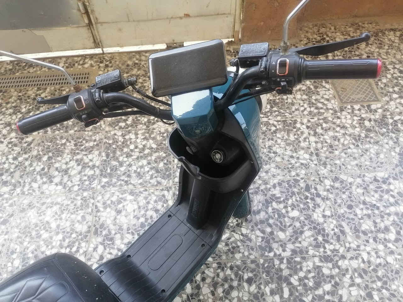 السلام عليكم ورحمة الله وبركاته
🚲 دراجة شحن R9 للبيع
🔹 موديل R9 الأصلي
🔹 فول مواصفات
🔹 نظافة 95%
🔹 بطارية جيدة
🔹 جاهزة للاستخدام مباشرة
🔹 مناسبة للشغل اليومي والتوصيل والتنقل
🔹 استخدام خفيف ومحافظ عليها
💰 السعر: 450 ويوجد مجال بسيط للشراي بعد المعاينة.
📍 العنوان: البصرة – الزبير
📞 للاستفسار والاتصال:
***********
⚠️ المعاينة خير دليل، والدراجة تُفحص براحتك قبل الشراء.

