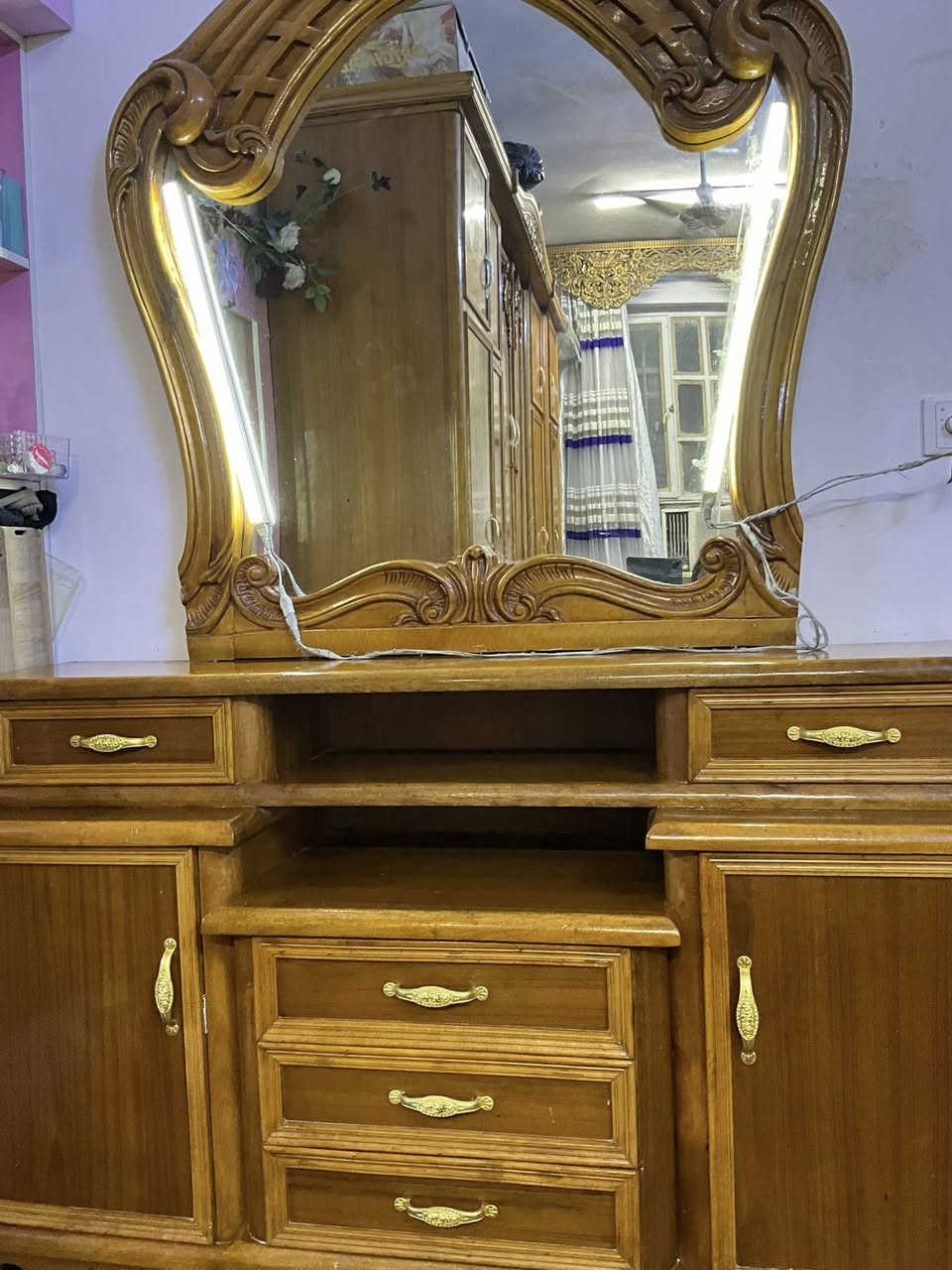 غرفة نوم عراقيه صاج كامله للبيع نظيفة جدا
مكاني بغداد 
الرقم ***********
