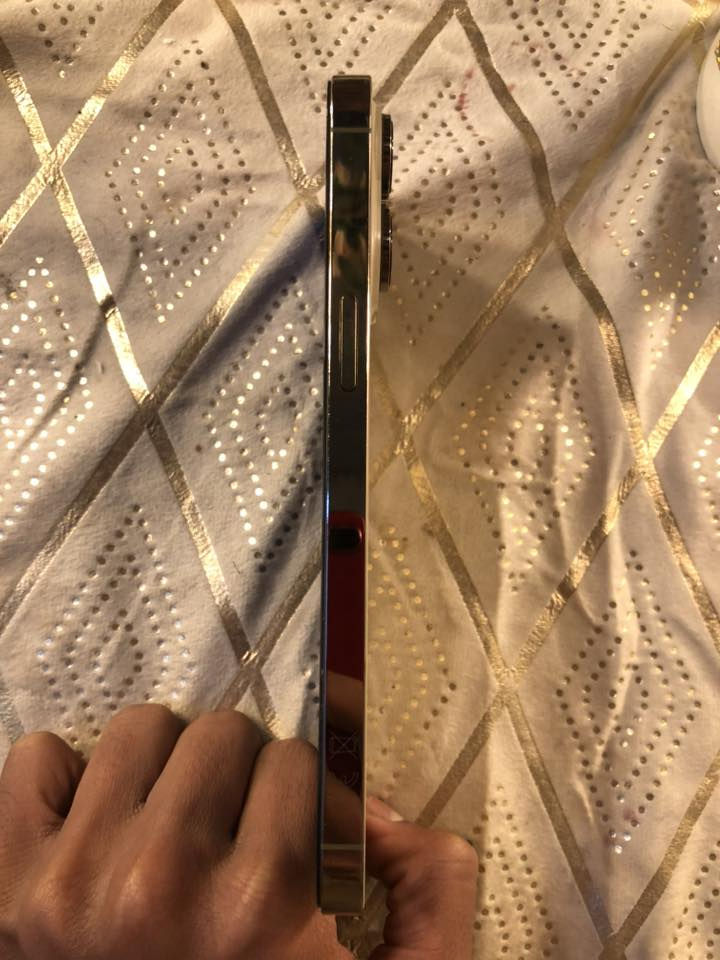 سلام عليكم مبايل ايفون 14 برو ماكس نضيف مبدل بي فقط شاشه من الصين جبته اصليه وبيه 3 خيارات طبق الاصل الباقي مكفول بطاريه 82 ذاكرته 256 السعر 800 الف التواصل *********** مكاني بغداد مدينه الصدر
