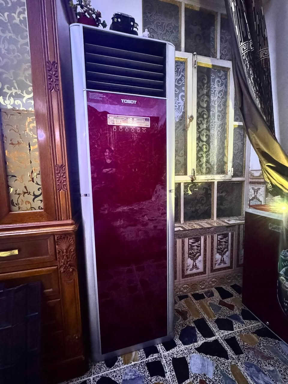 السلام عليكم سبلت توست 3 طن كنتوري  نضيف وشغل خير من الله سعر 650 مكاني بغداد مدينه الصدر ***********
