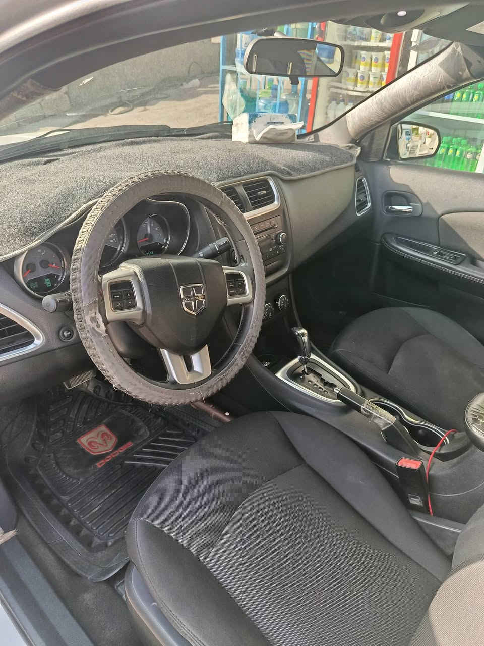 السلام عليكم ورحمه والله وبركاته 
للبيع دوج افنجر موديل ١٢ رقم بغداد باسمي 
السياره كير مكينه صدر خلفي امامي تخم تأثير كله جديد 
تبريد ثلج غرفتهه على وضع الشركه سياره بلاديه واني مستورده من سنه ٢٠١٢ على أيدي 
كهربائيات على وضع الشركه اي جطل ماكو واير زايد ماكو 
السعر ٨٥ وبيعه مجال الشراي يتصل ويدلل ***********
