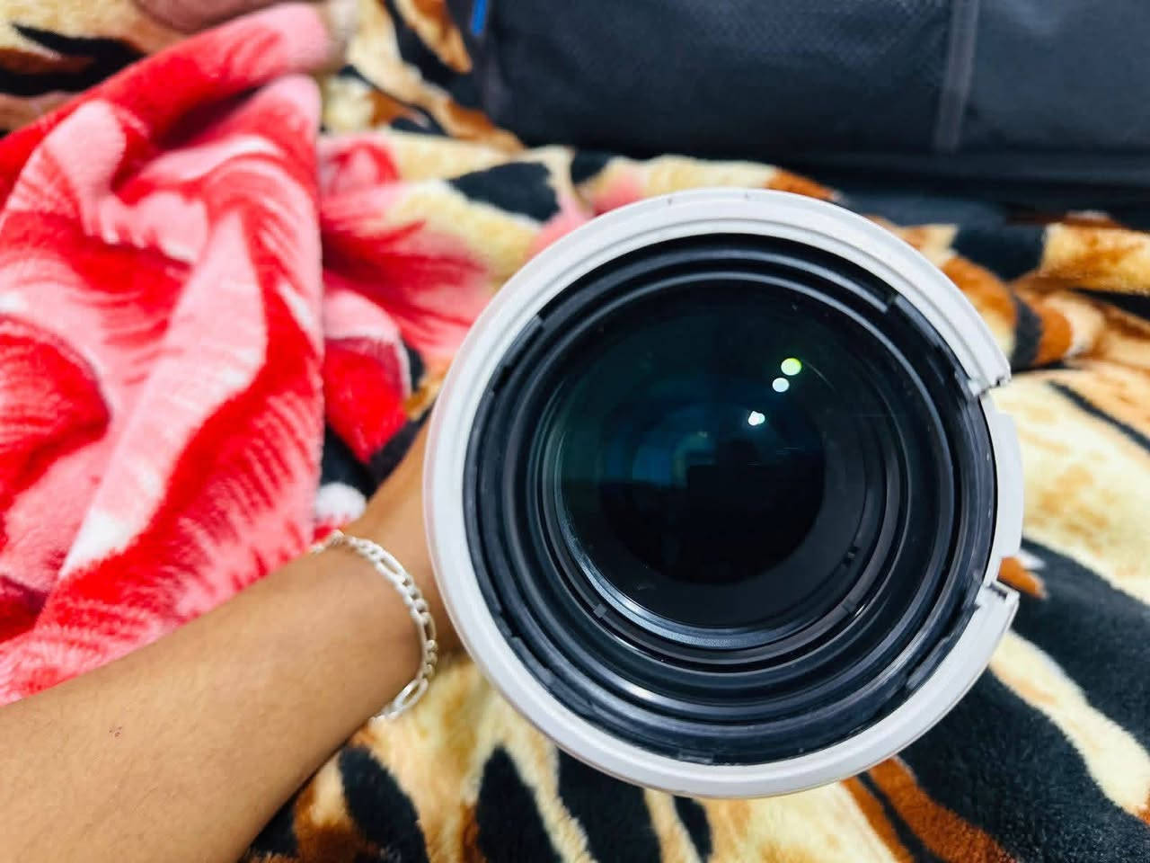 السلام عليكم عندي عدسه 70_ 200 G ماستر رياضي للسوني كامل ملحقاته جنطه كارتونه التفيده يراسلني 

السعر 2 مليون بيها مجال بسيط جدا


**إذا كنت صاحب هذا الإعلان وتريد حذفه لأي سبب، رجاءا أرسل رسالة إلى الدعم الفني**