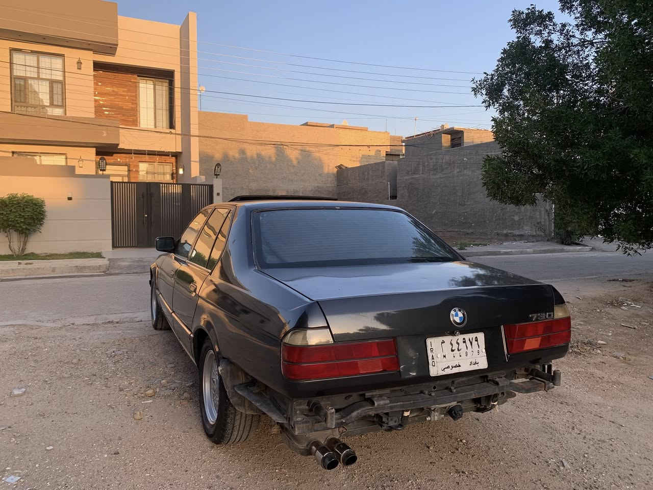 السلام عليكم 
BMW 1991 730
رقم بغداد 
 السياره فتحه 
صبغ جديد 
كير جديد
مكينه جديده

نقص السياره فقط غرفه 

للاستفسار *********** 
غير متواجد على فيس
