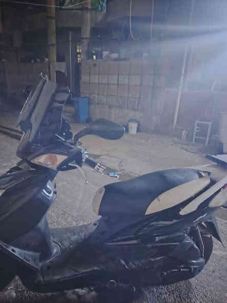 السلام عليكم ورحمة اخوان دراجه سكنس قبق نفخ صاله ٧تشر طلعت من الرمبه امانت الله الدراجه نضيفه وحلوه ولدراجه شوفت العين جيب فيتر وتعال افحص الدراجه عارضه ب٩٠٠ وبيه مجال وهاذه رقمي *********** عنواني بغداد شارع حيفه قرب جامع الشيخ معروف
