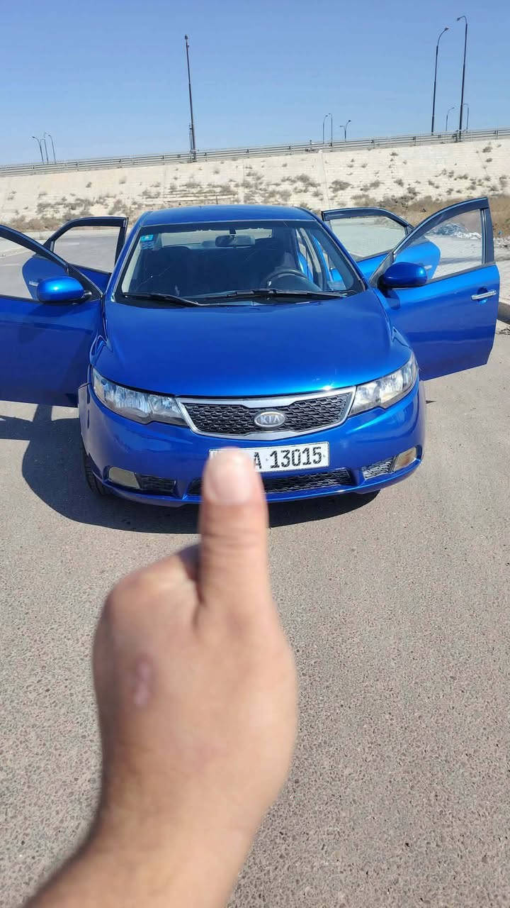كيا سيراتو موديل12 كفاله عامه.وارد امريكي طخه بسيطه بلجاملغ الخلفي مصبوغه عام جماليه  فقط سنويه.هزه.جديد لل31 السعر 80 وبيه مجال  اني مكلف بلنشر  صاحبها ومالكها الشرعي هاذ رقمه ‏‪***********‬‏
