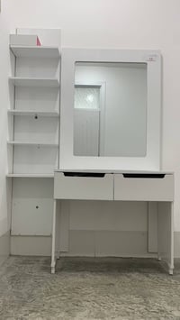 ميز تواليت • تسريحة • رفوف • ديكور منزلي • اثاث • اكسسوارات منزلية