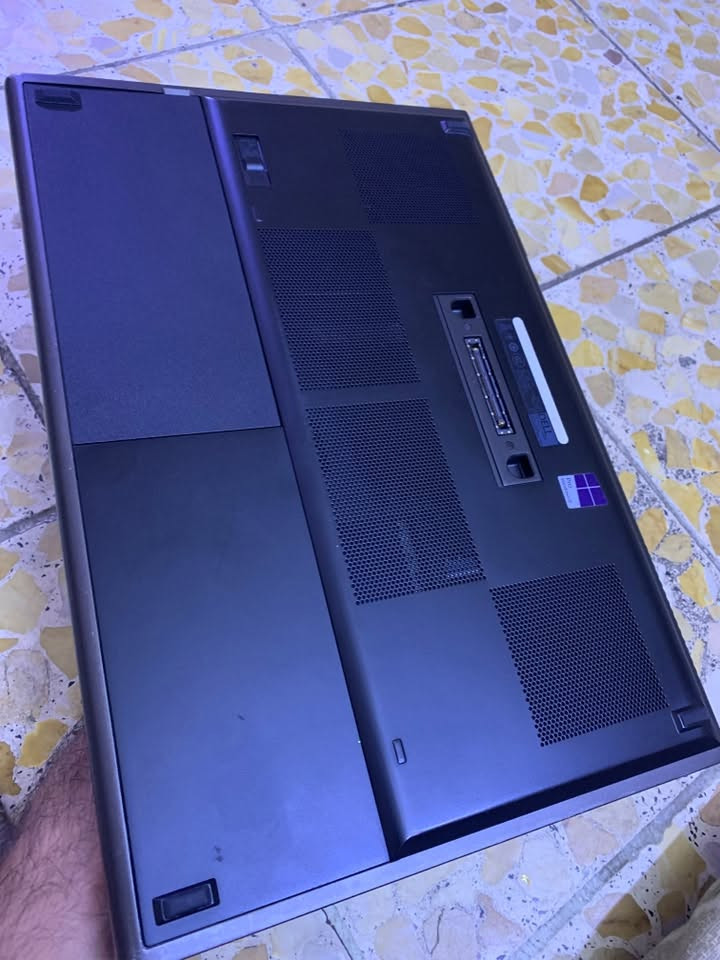 محطة متنقله الوحش dell presetion m4800🔥بيع او مراوس وانطي فرق حسب النوع .
.
انتبه فئة المعالج MX مقارن بالجيل السابع من HQ MQ
.
المعالج (CPU): Intel Core i7-4930MX (معالج قوي جداً من فئة Extreme Edition بـ 4 نواة و 8 مسارات، وبسرعة أساسية تصل لـ 3.20 GHz وتوصل كسر سرعة لـ 3.90 GHz).
 الذاكرة العشوائية (RAM): 16 GB DDR3 (بتردد 1600 MHz، ومستغل الـ 4 شقوق بالكامل 4 of 4).

 الهارد (SSD): SSD بسعة 512 GB (موديل P3-512 يعطي سرعة إقلاع واستجابة ممتازة للنظام). وياخذ بعد هاردات عدد2 اضافيات 

 كارت الشاشة المدمج: Intel HD Graphics 4600.
 كارت الشاشة المنفصل (GPU): AMD Radeon R9 
M200X Series
مجموع كارتات الشاشه 12
نظافه100%
بطاريه جديده
كامل الملحقات
كيبورد ضوئي كيبورد عربي انكليزي
صوت استيريو
ايشغل برامج التصاميم وبرامج الهندسه والالعاب المتوسطه الى ثقيله بفريمات ممتازه
.
السعر 310 بي مجال للشراي
توصيل غير متوفر عنواني بغداد الدورة
للأستفسار ***********
رجاء ما عجبك اترك كلمه طيبه
