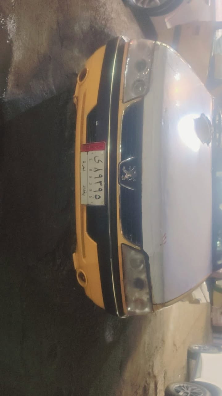 سلام عليكم بيجو 405سياره حلوه وجهزه رقم بغداد بيع او مراوس هذا رقم صاحب سياره مكان سياره بغداد شهده بياع  ***********
