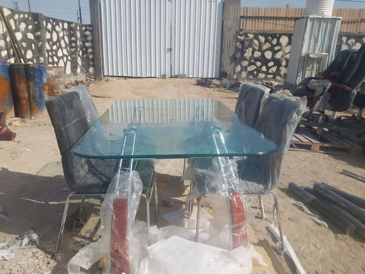 لل بيع وانسب الاسعار  كراسي وميز طعام ***********
