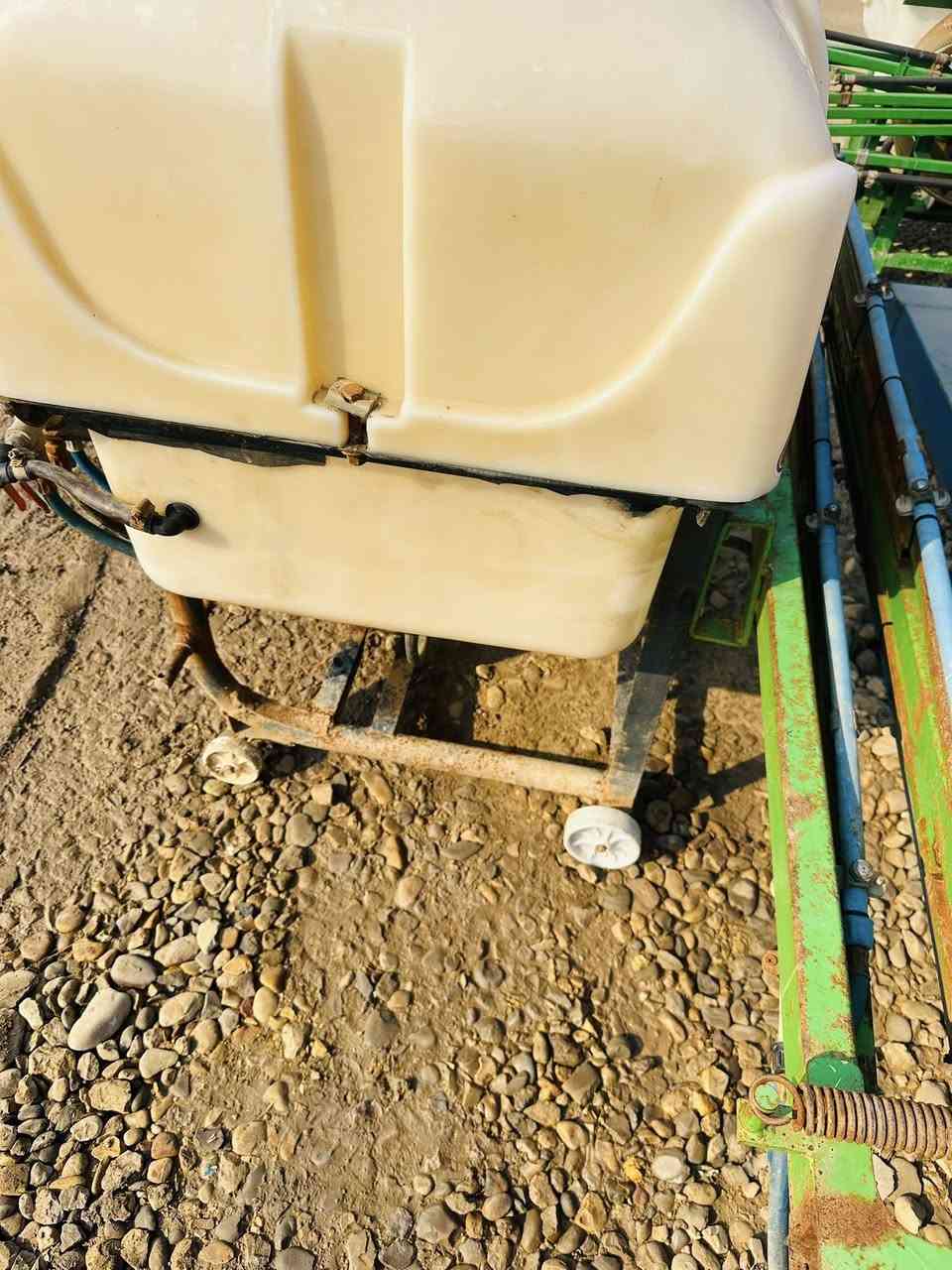 السلام عليكم للبيع معدات زراعيه مرشات حجم 400 لتر مستخدام وجديد حجم 600 حجم 800 لتر باذراه حجم خمس وزنات مستخدمه شرط نظافه العنوان واسط الزبيديه للستفسار اتصل ***********
***********
