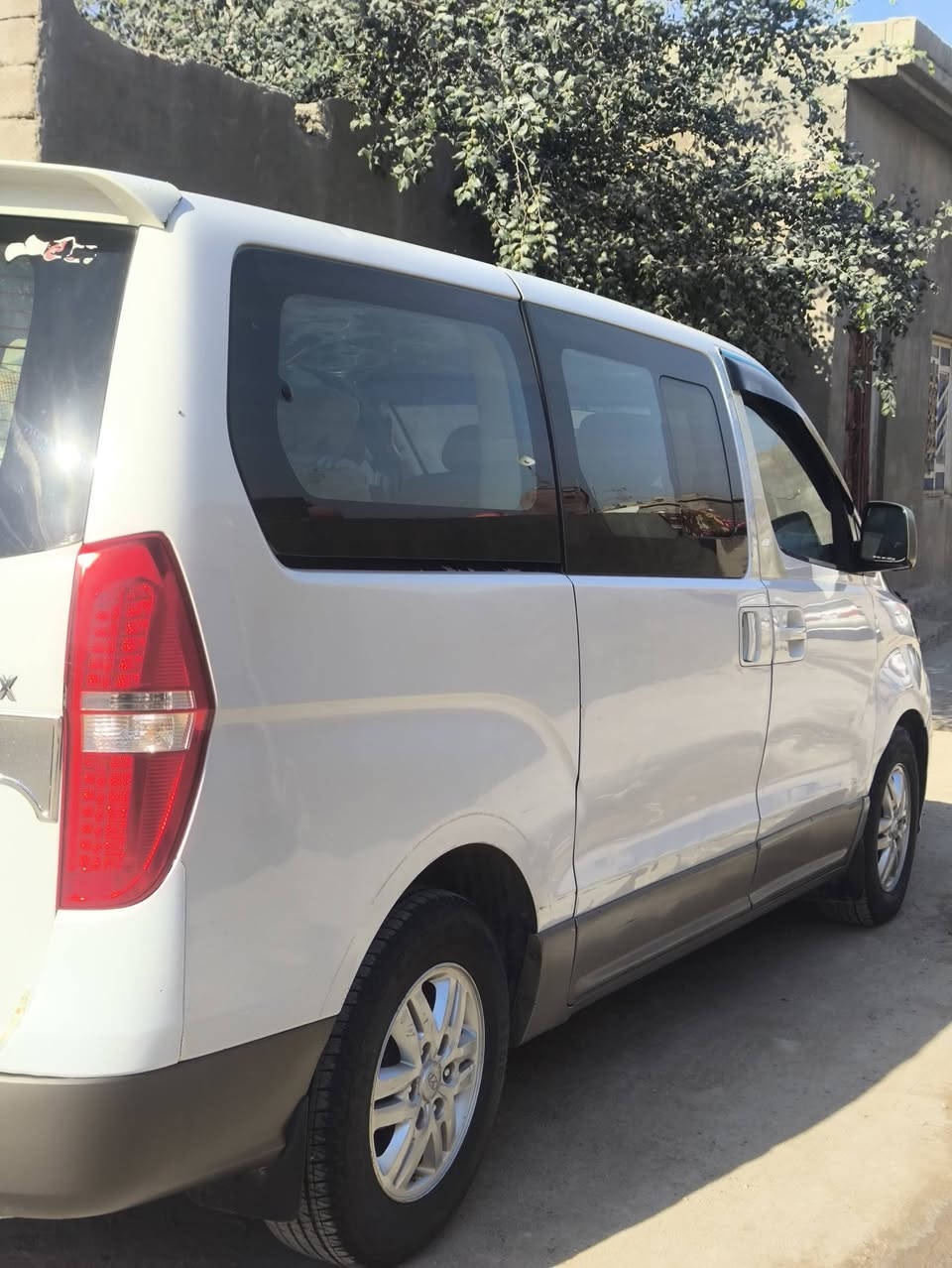 سلام عليكم ورحمة
ستاركس للبيع 2019 مفتوح ومحور مسكر مكينه12بلاد تماتيك سياره بيه ضربه بلمدكر الخلفي جه العبري جوه قبق الكاز ولباقي كفاله سياره جديده وحلوه كهربائيات كله شغاله تايرات ٤ جيس تقليفه كشنات وتقليفه سقف وتقليفه ارضيه كله جديد بك عوجيه وسله طياري
رقم بغداد توه مصفره هيئه وضريبه وغرامات وجاي احول بيه بسمي
مكاني البصره الزبير المكصب
***********
***********
السعر ٢٣٠ $ وبيه مجال
