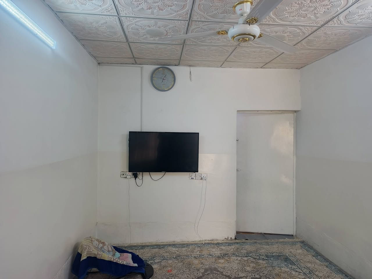 سڵاو هاوڕێیان
هەرزان   هەرزان   هەرزان
تەنها 220 گەڵا و معامەڵە یەکی کەم
لەکەلار کۆنەوە لەگەڵتانداین
ڕووبەری ئەم خانووە  80مترە
خانوویەکی جوانو پاکوپختەیە
شوێنی زۆرخۆشە 
ماڵی فەقەقیرە
خانووەکەمان نزیکی مزگەوتوو قووتابخانەیە
کۆڵانی فراوانە
ـــــــــــــــــــــــــــــــــــــــــــــــــــ
ژوورەکانی
میوان
هۆڵ +جێشت خانە
ژووری خەو
حماموو سەرئاو
ـــــــــــــــــــــــــــــــــــــــــــــــــــــ
بۆزانیاری زیاتر پەیوەندی بکە ژمارەکانی نووسینگەوە
***********
***********
***********
ـــــــــــــــــــــــــــــــــــــــــــــــــــــــ
یان دەتوانیت سەردانی نووسینگە بکەن
ناونیشانی نووسینگە
کەلار مەجمووعەی 500ماڵەکە نزیك مزگەوتی تەقوا
