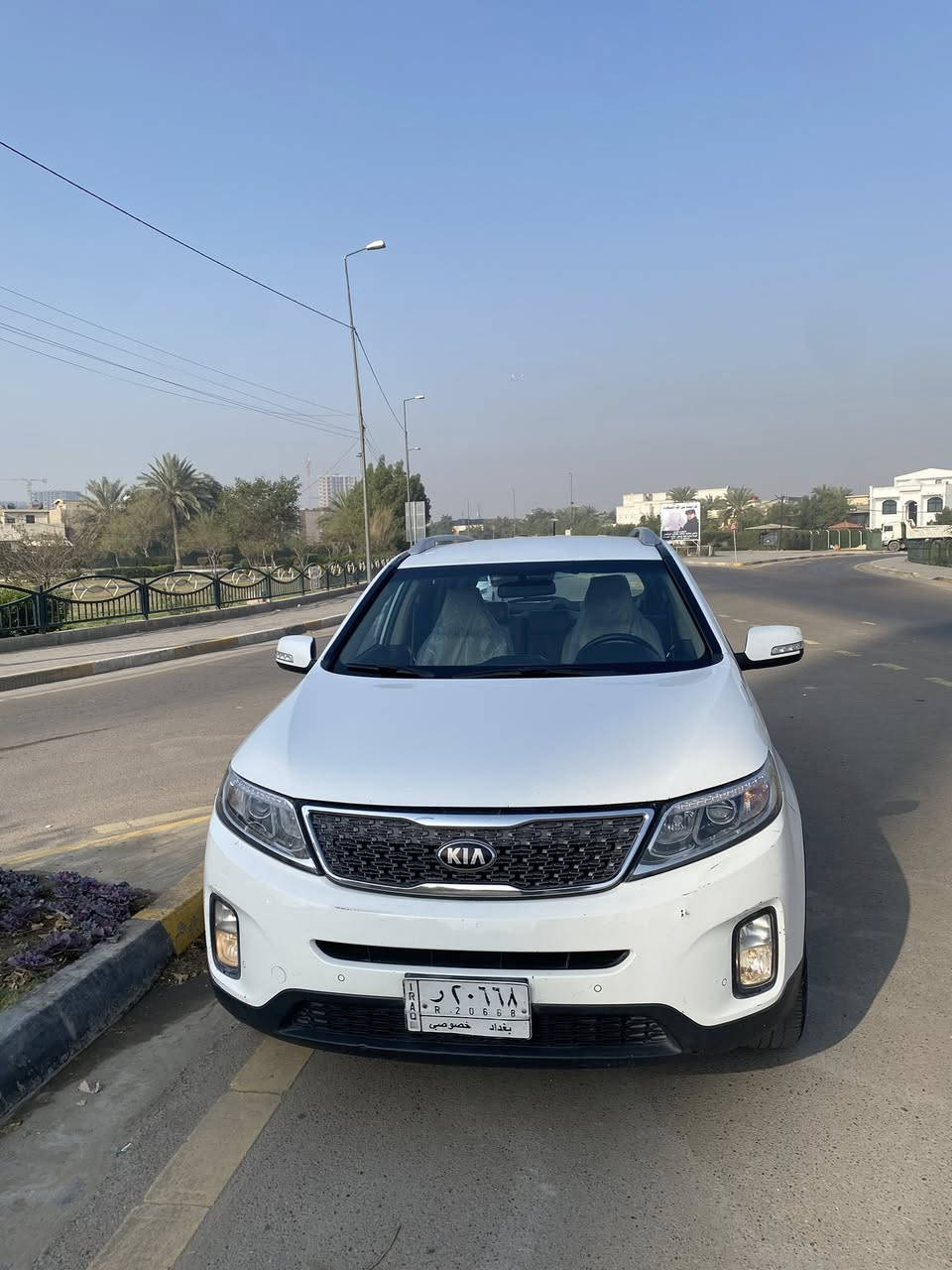 السلام عليكم
سورنتو 2014 خليجي 
موصفات 
مري شفط كهربائي
فول تحكم ستيرن 
7راكب مكينه 4سلندر 
ويل عالي ماشيه 270الف 
بيها اماكن صبغ اثر طخات موضحه بل صور  باقي السياره مكفوله 
السياره مال بيت حلوه رقم بغداد
سعر 150وبيها مجال 
مكان السياره بغداد البياع 
***********
