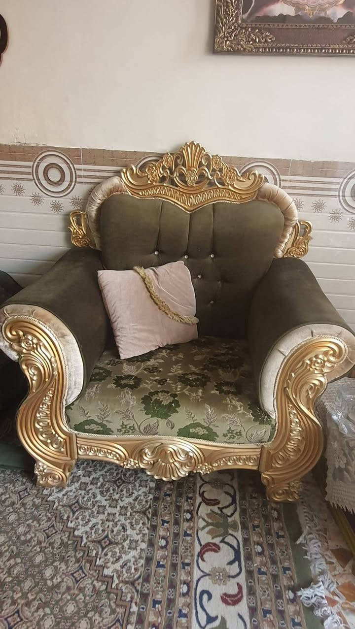 تخم قنفات للبيع نضيف جدا وياها ميز كبير واثنين صغار. جام.
هذني ١٠ مقاعد
٢ كبار
٢صغار
ووحدة وسط ام نفرين سعرهه ٣٥٠الف وبي مجال على الراغب بالشراءالاتصال على الرقم***********

