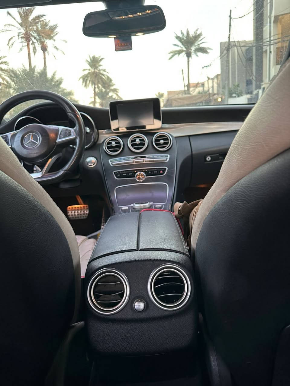 هذا الجمال كله ب 17،500$😍 

Marecedes C300 2018
وارد امريكي
مواصفات السياره معروفة 
ماشيه 49الف بس نظيفة كلش 
اللون اسود 

***********
