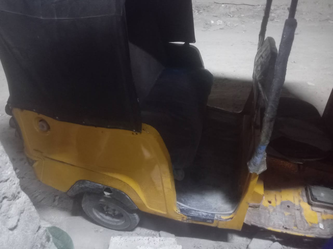 سلام عليكم  تكتك بياجو 18 جاهزه وراق جاهزه لترقيم سعر مليون و 300)) ***********
