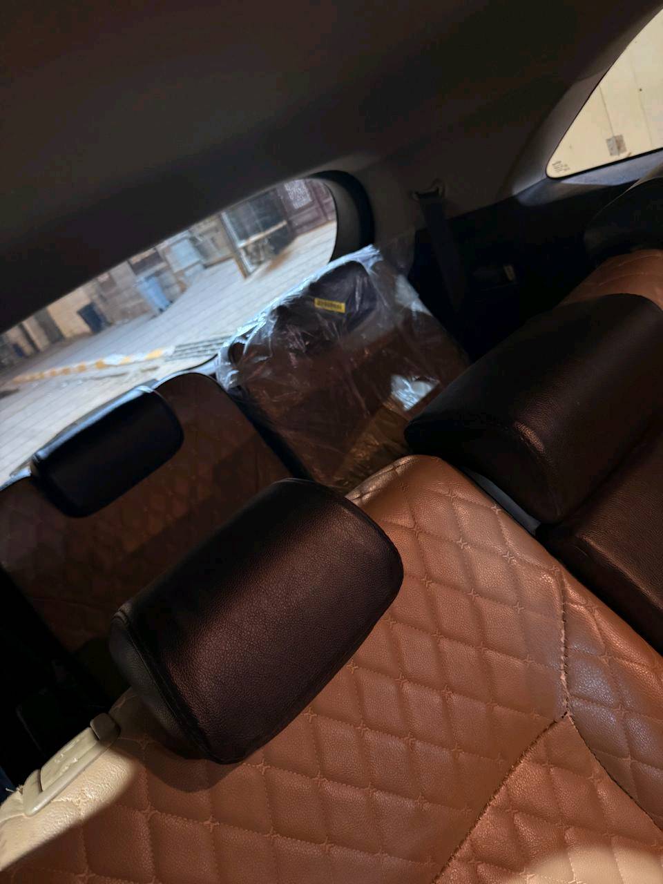 سورينتو للبيع كلين بس بيها رصعه خفيفه جدا ترجع pdr والسياره نظيفه حيلل ماشيه 93 الف نص فول