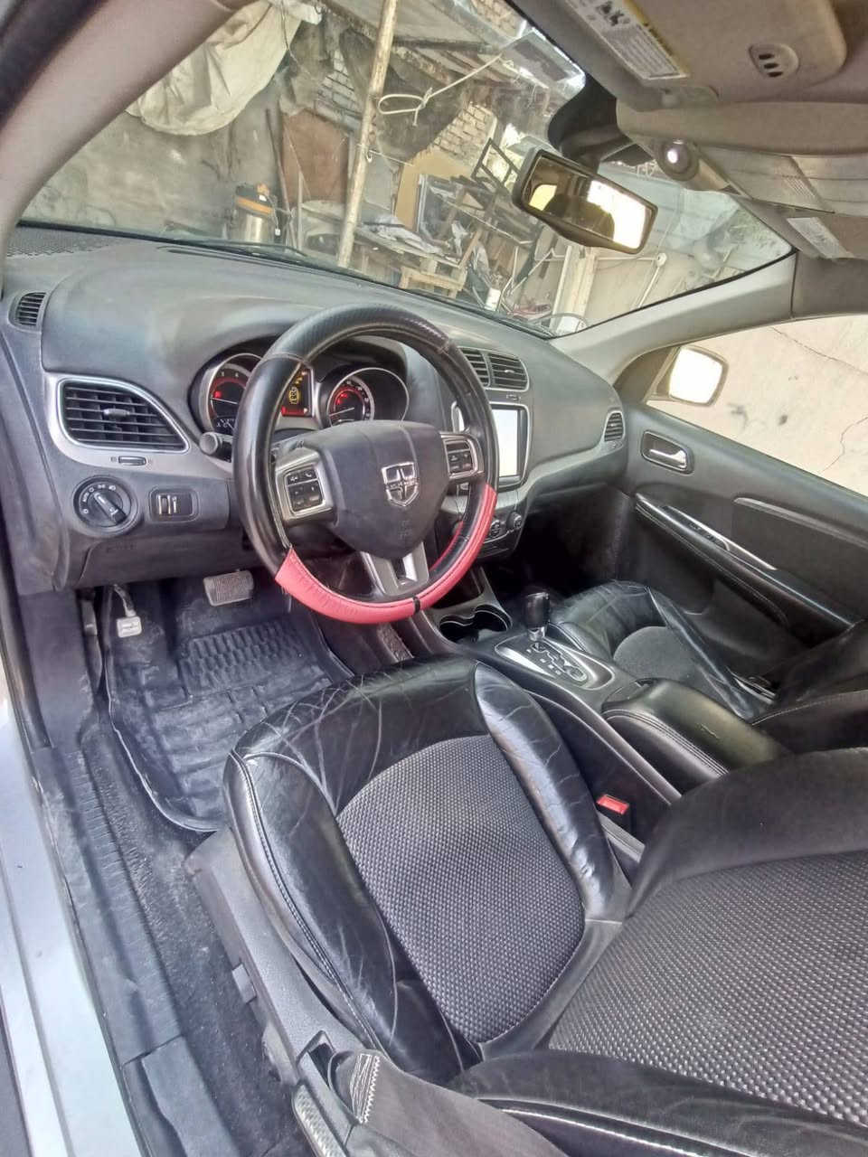 جورني موديل ١٨ فئة كروز رود
٤ سلندر ٧ راكب ٣ قطع تبريد مكينه كير حداديه كفاله كهربائيات لايت زنون 
شاصيها سليم مع الدواخل
تاير ١٧
حادثه دعاميه وطخه بلبنيد 

السعر 105 وبيها مجال
العنوان بصره 
للستفسار *********** وتساب
