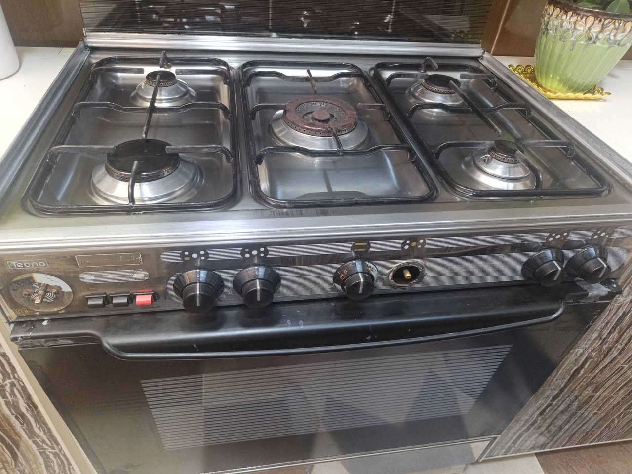 تەباخ بۆ فرۆشتن
سعری 250و مجال 
 9115 135  0770


**إذا كنت صاحب هذا الإعلان وتريد حذفه لأي سبب، رجاءا أرسل رسالة إلى الدعم الفني**