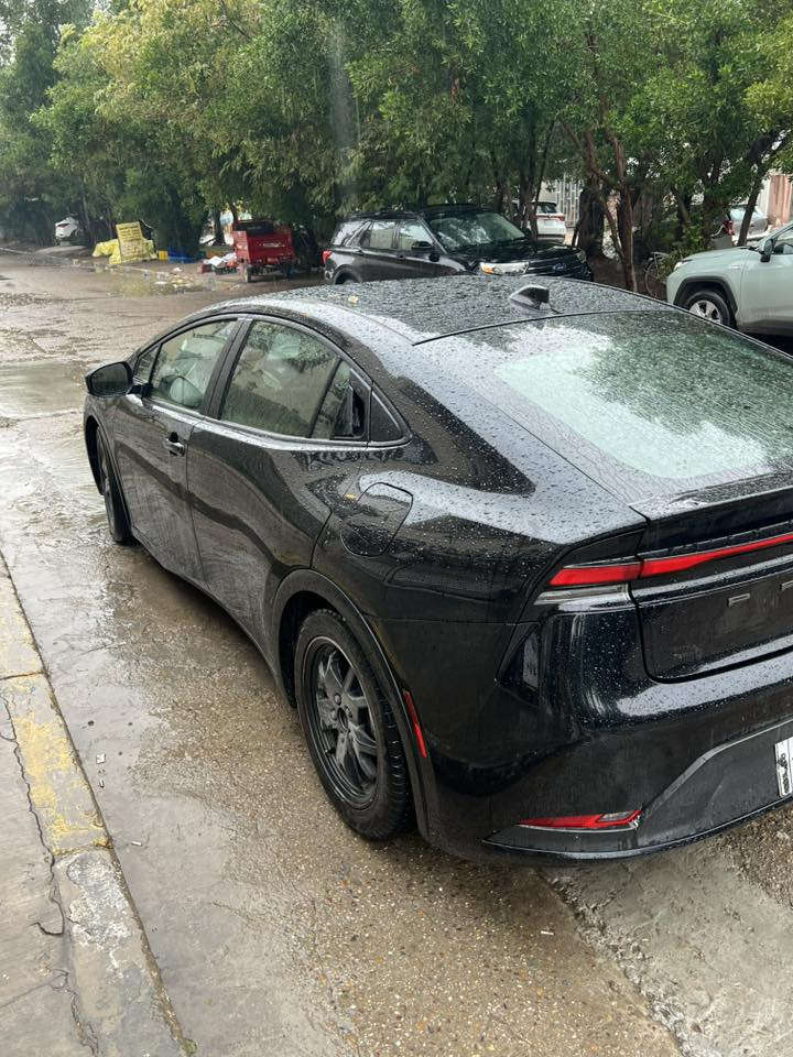 تويوتا بريوس
موديل 2024 
للبيع فقط ماريد مراوس
السعر (((140 ورقة))) وماكو هيج سعر 
مكان السيارة بغداد
رقم بغداد بأسمي تحويل بنفس اليوم  
صور الحادث ورقم الشاصي مرفقة بالصور 
سيارة مرقمة وجاهزة وكاملة من كلشي 
مواصفات LE :
تحكمات ستيرن
رادار امامي 
حساسات امامية خلفية 
مثبت سرعة
تراكشن كونترول 
تحديد مسار 
مودات قيادة 3 
ايقاف ذاتي 
للتواصل على الرقم فقط ***********
