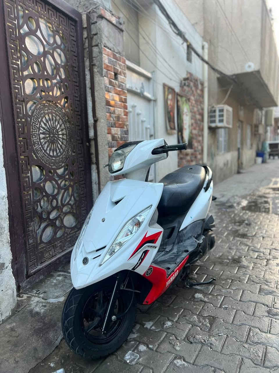 للبيع جيتار رمبه  قبل سبوع نزلت
مكاني بغداد منصور ***********
