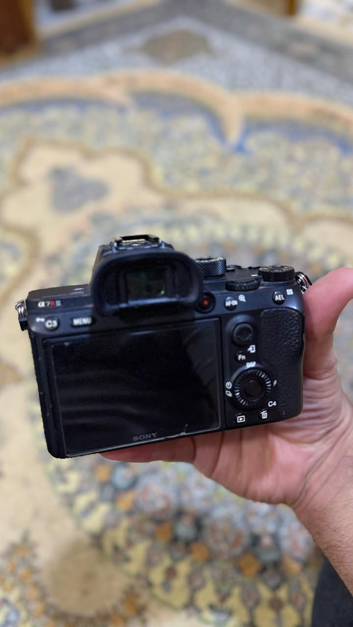 متاح بدي سوني 7a3R نضيف جداً مثل ما واضح بصور بدون كارتون ملحقات بطارية وشاحنه ورام وجنطه هديه. سعر مليون 500 وبيه مجال بسيط


**إذا كنت صاحب هذا الإعلان وتريد حذفه لأي سبب، رجاءا أرسل رسالة إلى الدعم الفني**