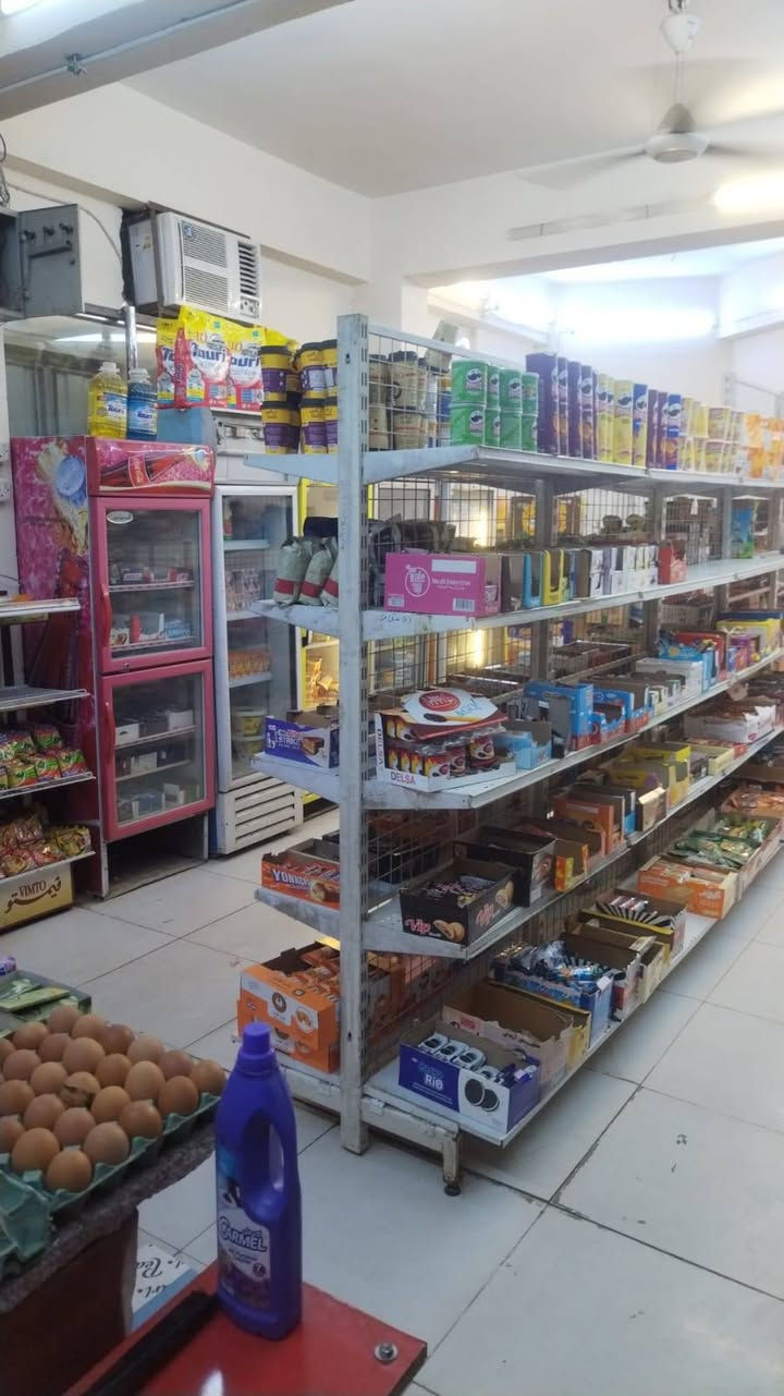 اسواق للبيع 
الكاظميه النواب بفرع حسينه النواب  ركن الاسواق شغاله وخير من الله دخلها 650 الى 700 برادات شركات ببسي وكولا دبل 
والباقي كلها مال محل سبلت  ومكيف براد عدد10 وبطحيه حديثه دبل ووسط 5 
سبب البيع 
عدم تفرغ ***********
