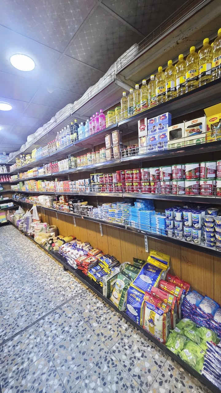 محل للبيع عدم تفرغ 
موقع دوره شارع ٦٠ قرب مطعم علوش 
الاتصال ***********
