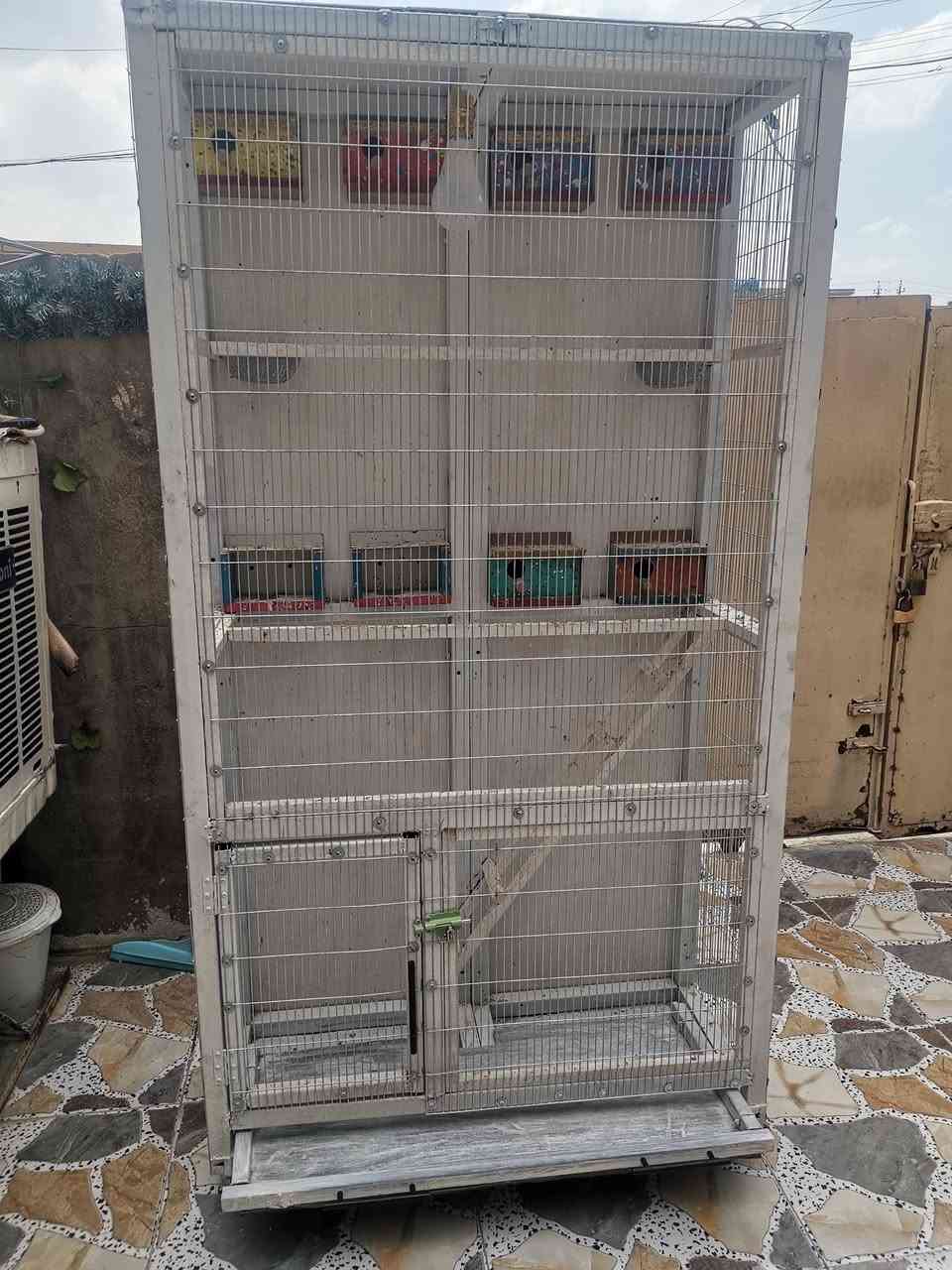 قفص تفصال ارتفاع مترين و١٠ العرض متر و٢٠ ونزال ٥٠سم السعر ١٦٠ الف المكان الزعفرانية ***********
