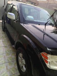 نيسان بافندر 2011  بس ضربه بالجاملغ وضربه بخشم البنيد كير محرك خير من ...