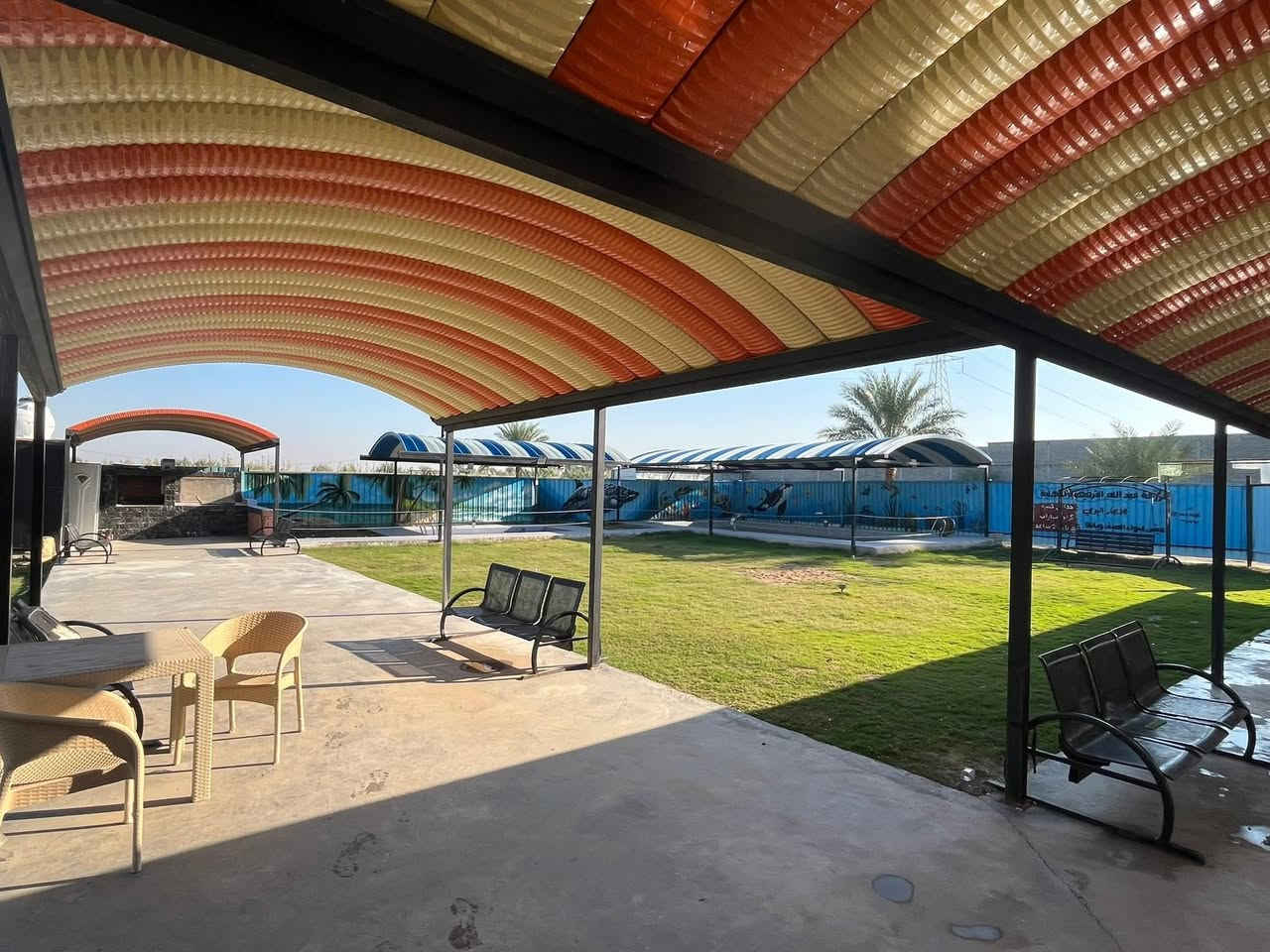 #استراحةومزرعةعبدالله  ( عوائل_شباب) على مدار الأسبوع من كافة المحافظات بنظام حجز نهاراً ومساءً ومبيت 
للحجز الاتصال📞 على الأرقام التالية  🔴***********  ***********
 
(يتضمن المكان كل وسائل الراحة وكل ما تحتاجونه)
☘️🏊‍♂️الأمان والنظافة 💯
☘️🏊‍♂️كهرباء على مدار 24 ساعة⚡️ 
☘️🏊‍♂️مسبح كبير 🌈☃️ +مسبح اطفال 
🍀🏊‍♂️مكان مخصص للشوي 🐟🐓 
🍀🏊‍♂️كراج سيارات كبير 🚗 
🍀🏊‍♂️حديقة كبيرة 🌿🌺🌹
🍀🏊‍♂️تحتوي على غرف نوم 🛌 وصالة كبيرة 👈ومطبخ مجهزة ومؤثثه بالكامل بسبالت حديثة و تدفئة 🔴

تحتوي ايضاً على ألعاب 
فيشة ⚽️
منضدة 🏓

 📍 العنوان
 - ديالى بعقوبة قرب جامعة ديالى 
#بساتين_ومزارع_العراق

وأهلاً وسهلاً بيكم وتشرفونا في اي وقت 🤍.
