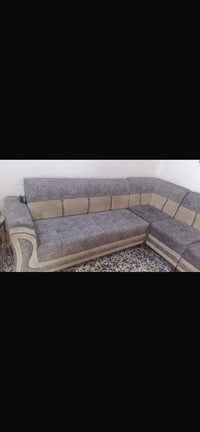 كنبة • أثاث